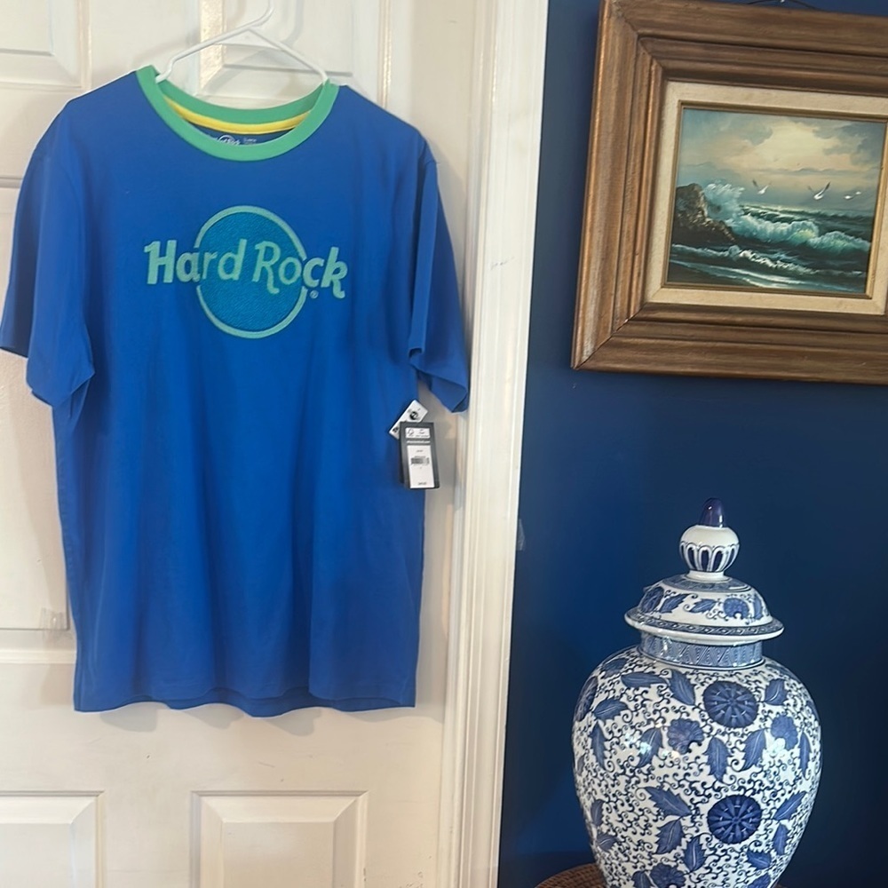 NWT Men’s Hard Rock Chenille Embroidered Logo Short Sleeve Blue & Green T-Shirt